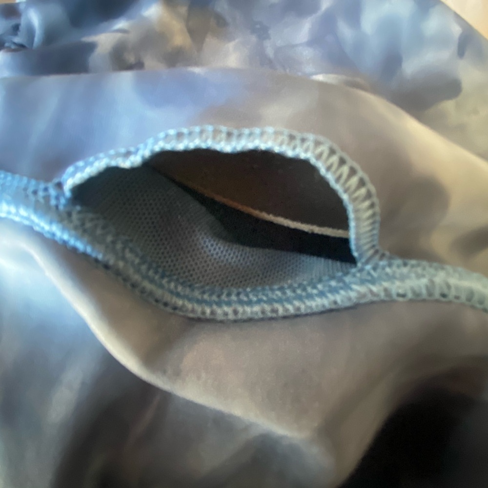 Gymshark Elevate Longline Sports Bra in Lakeside Blue Spray Dye ~ Size Small - Picture 6 of 7